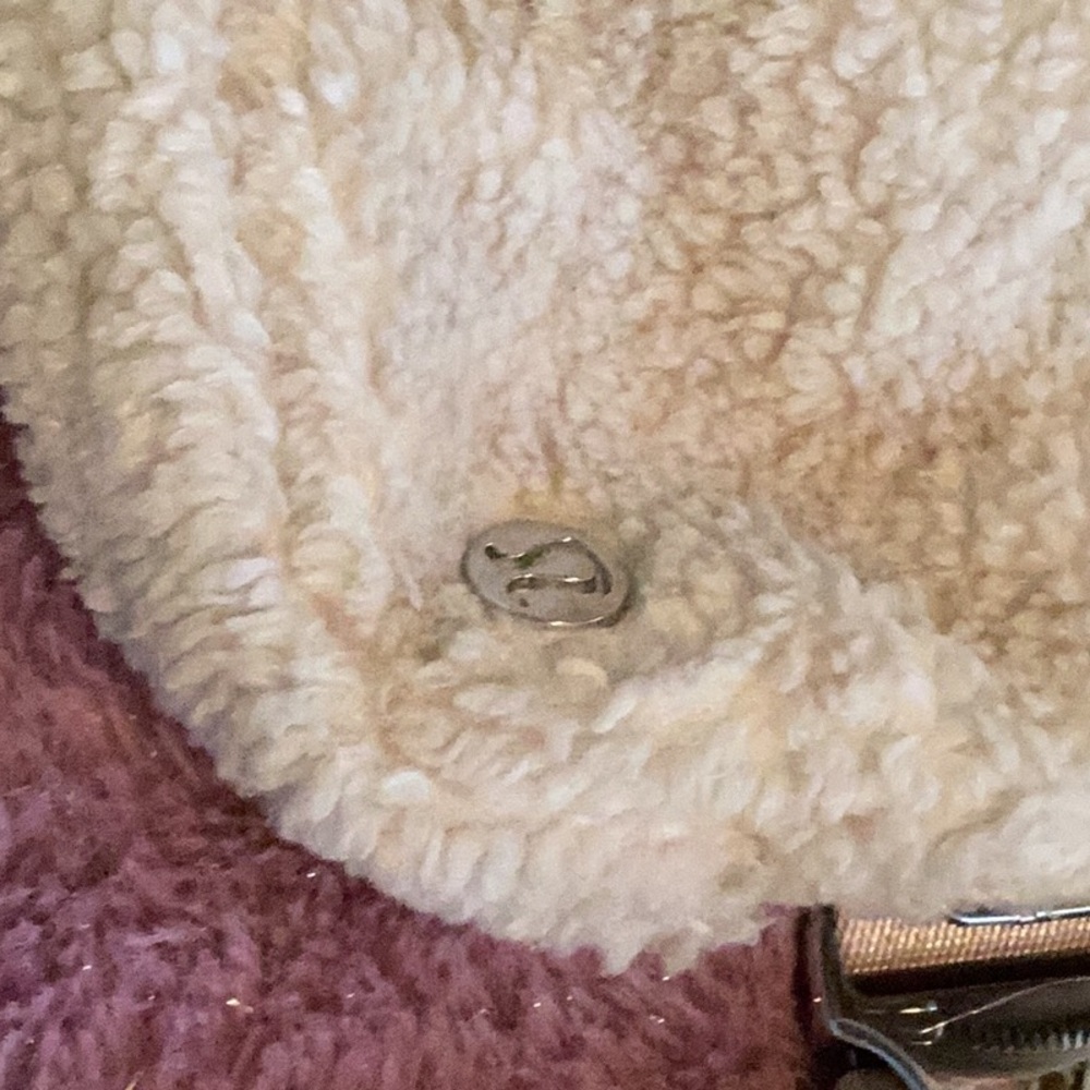 Lulu Sherpa belt bag - Picture 2 of 6